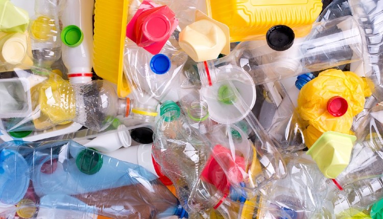 مهندسی آنزیم برای حل مشکل آلودگی‌های پلاستیکی